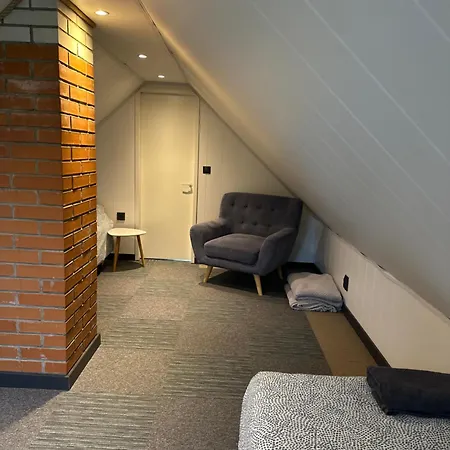 Summer Breeze House 度假居 派尔努